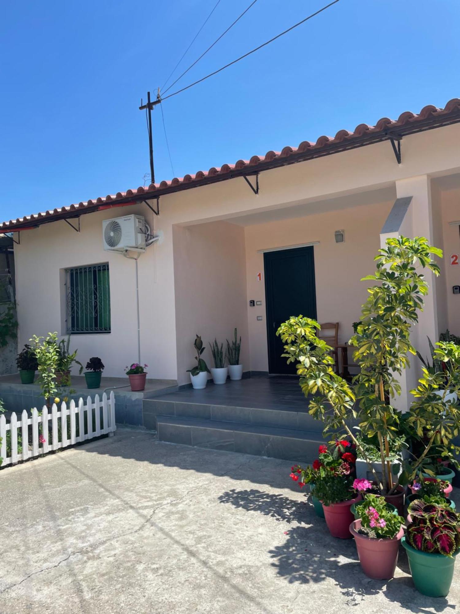 Rental Houses Dukaj Vlorë Eksteriør bilde